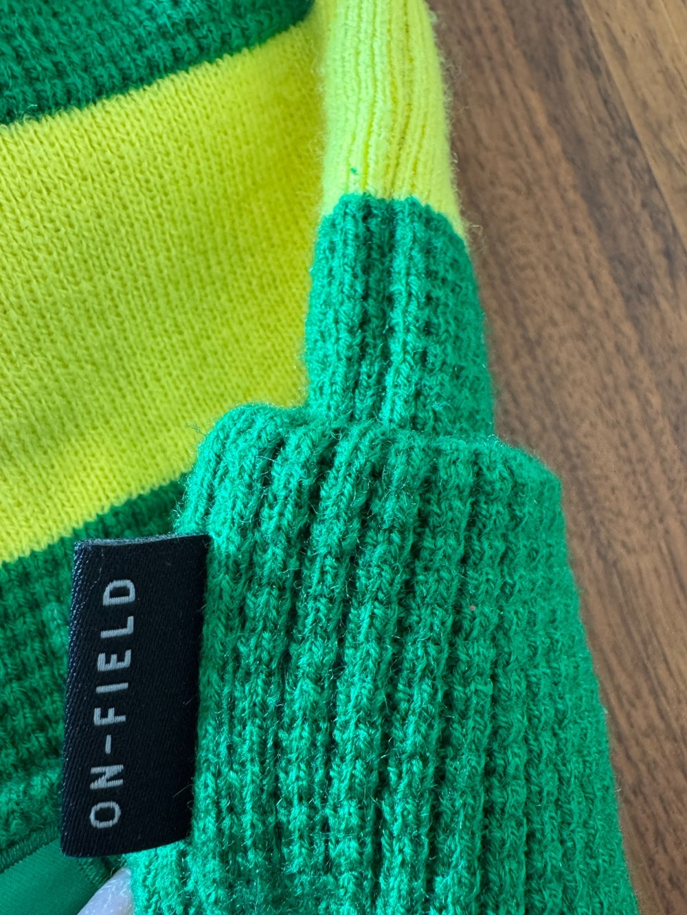 Official ‘On Field’ Nike Oregon Ducks Football Cuffed Beanie NEW 2 available - Picture 3 of 5